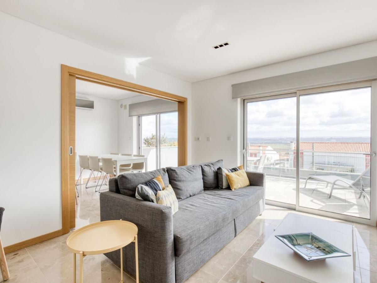 Modern Holiday Home In Salir Do Porto With Swimming Pool Salir de Porto ภายนอก รูปภาพ