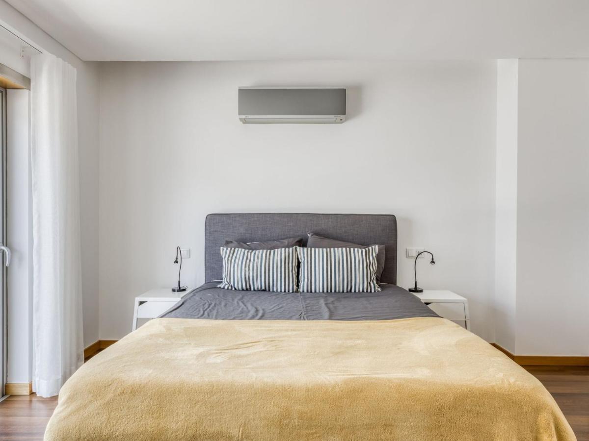 Modern Holiday Home In Salir Do Porto With Swimming Pool Salir de Porto ภายนอก รูปภาพ