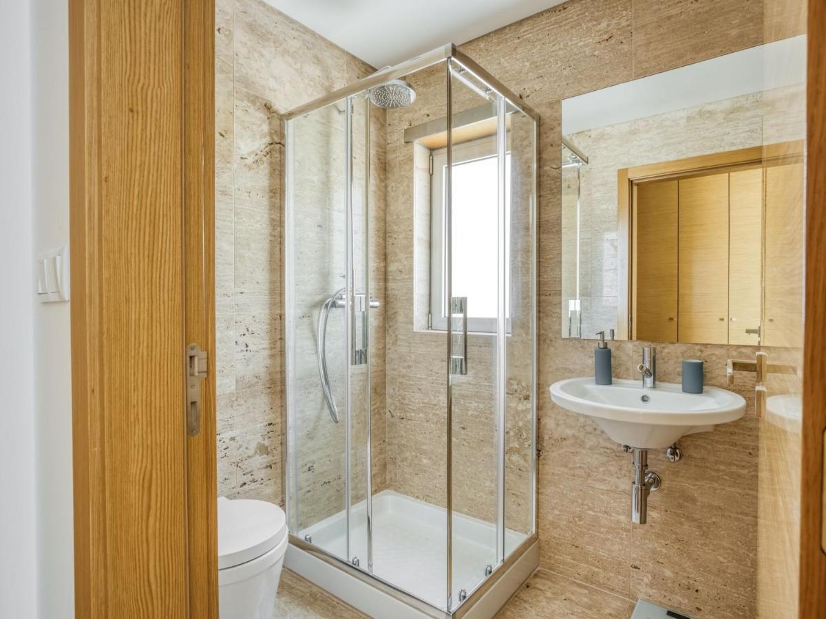 Modern Holiday Home In Salir Do Porto With Swimming Pool Salir de Porto ภายนอก รูปภาพ