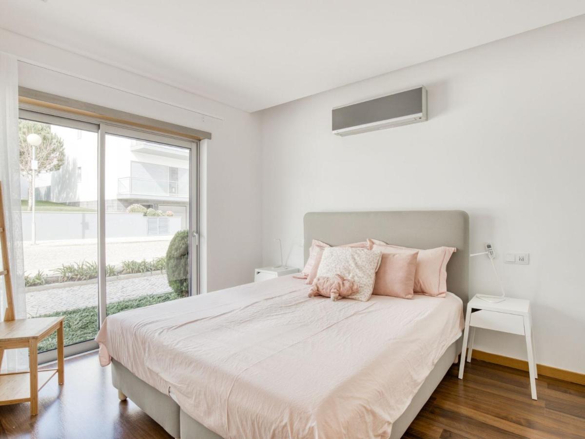 Modern Holiday Home In Salir Do Porto With Swimming Pool Salir de Porto ภายนอก รูปภาพ