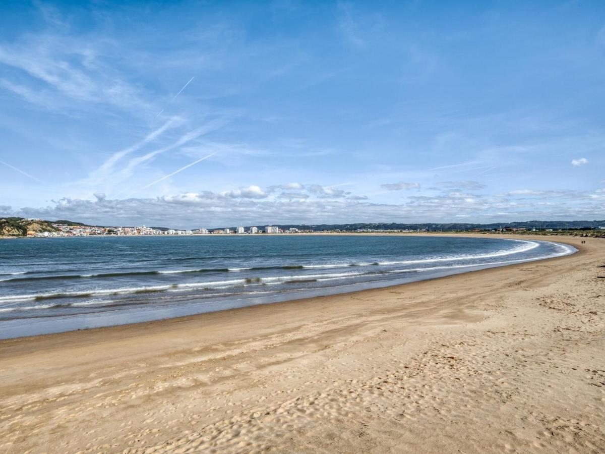 Modern Holiday Home In Salir Do Porto With Swimming Pool Salir de Porto ภายนอก รูปภาพ
