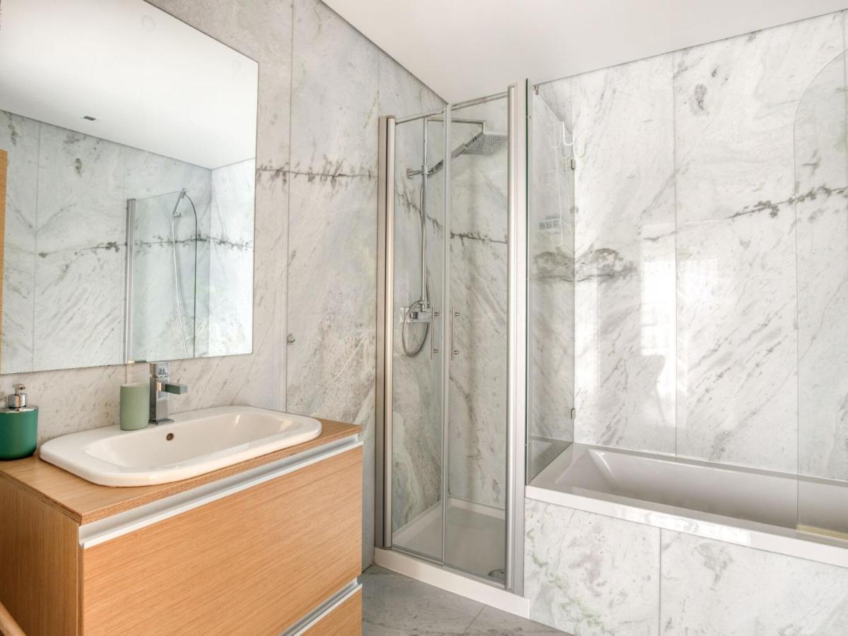Modern Holiday Home In Salir Do Porto With Swimming Pool Salir de Porto ภายนอก รูปภาพ