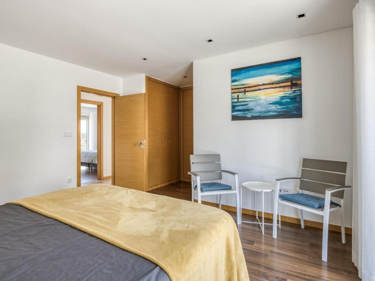 Modern Holiday Home In Salir Do Porto With Swimming Pool Salir de Porto ภายนอก รูปภาพ