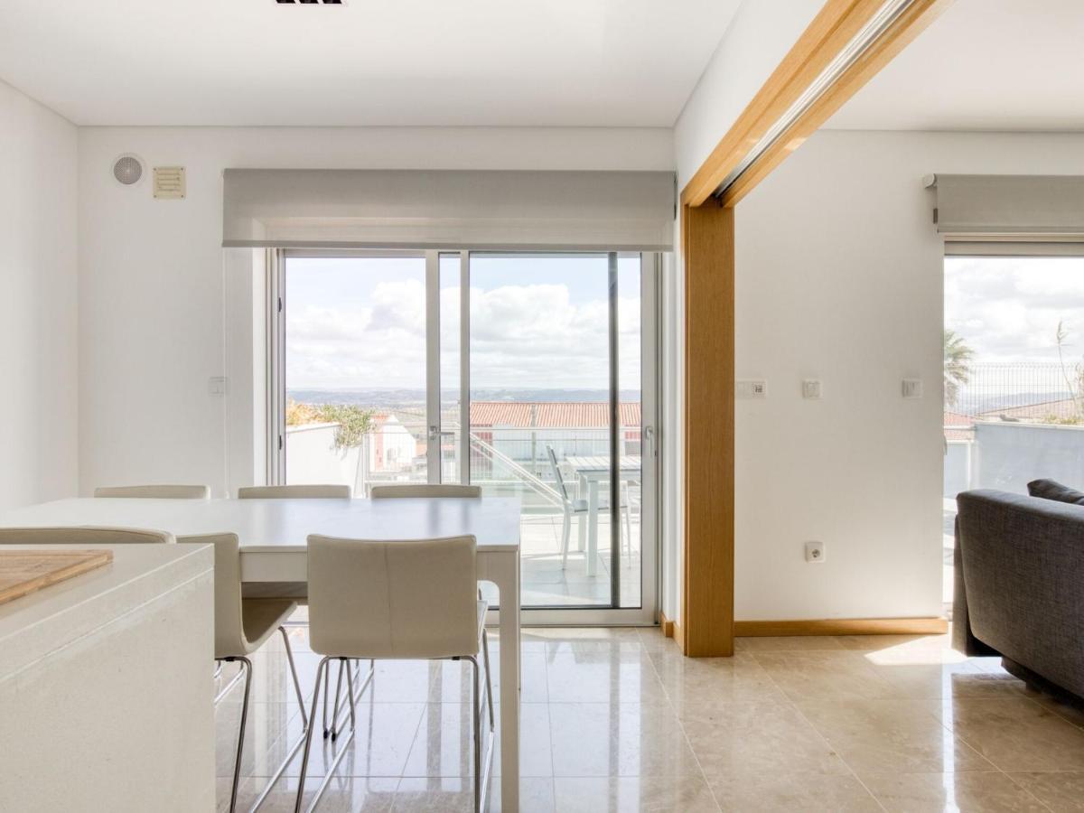 Modern Holiday Home In Salir Do Porto With Swimming Pool Salir de Porto ห้อง รูปภาพ